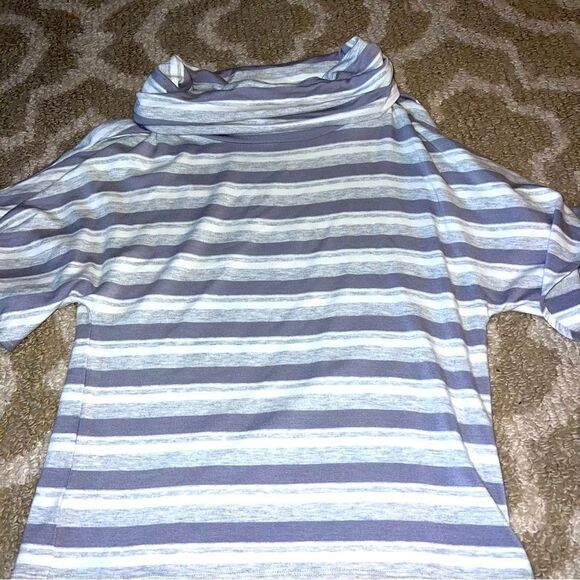 Lou & Grey size S sweatshirt - Picture 1 of 6